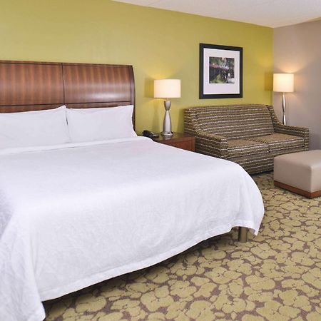 Hilton Garden Inn Indianapolis/Carmel Exterior photo