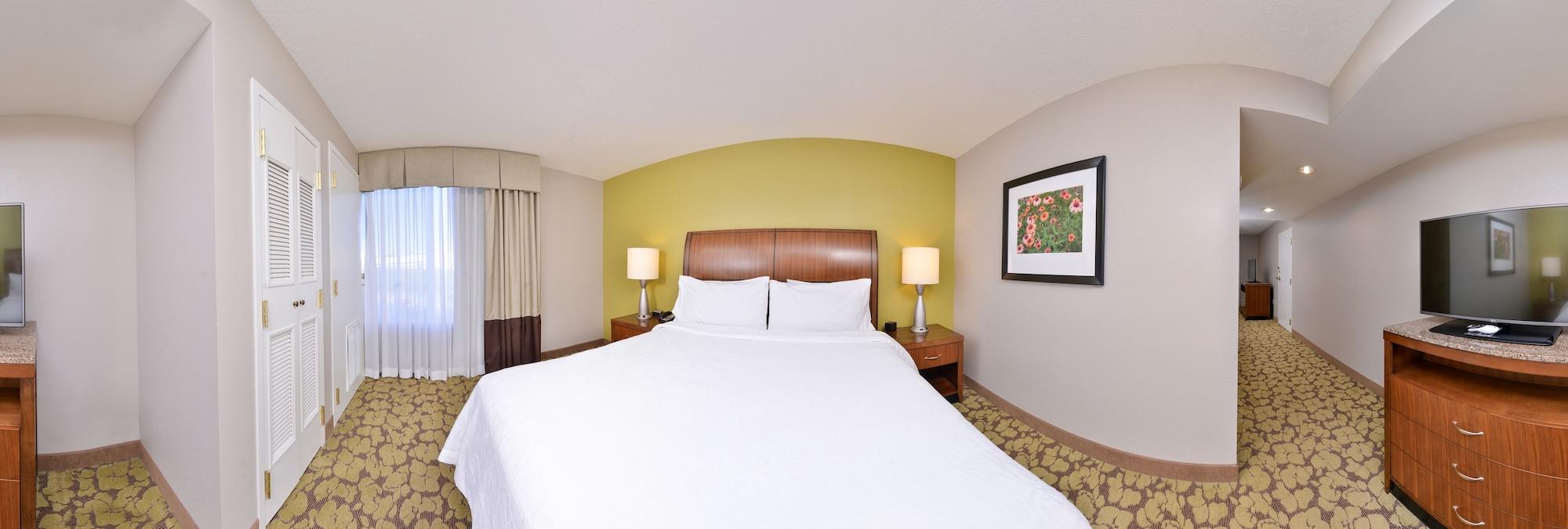 Hilton Garden Inn Indianapolis/Carmel Exterior photo