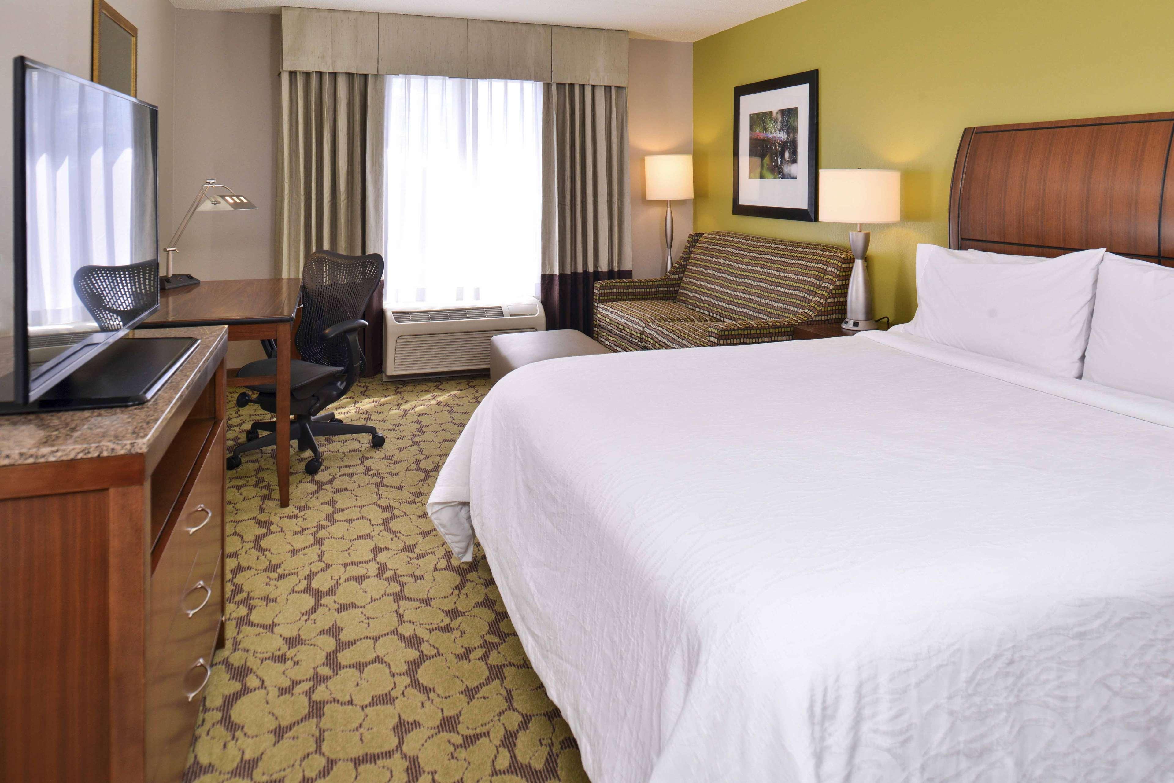 Hilton Garden Inn Indianapolis/Carmel Exterior photo