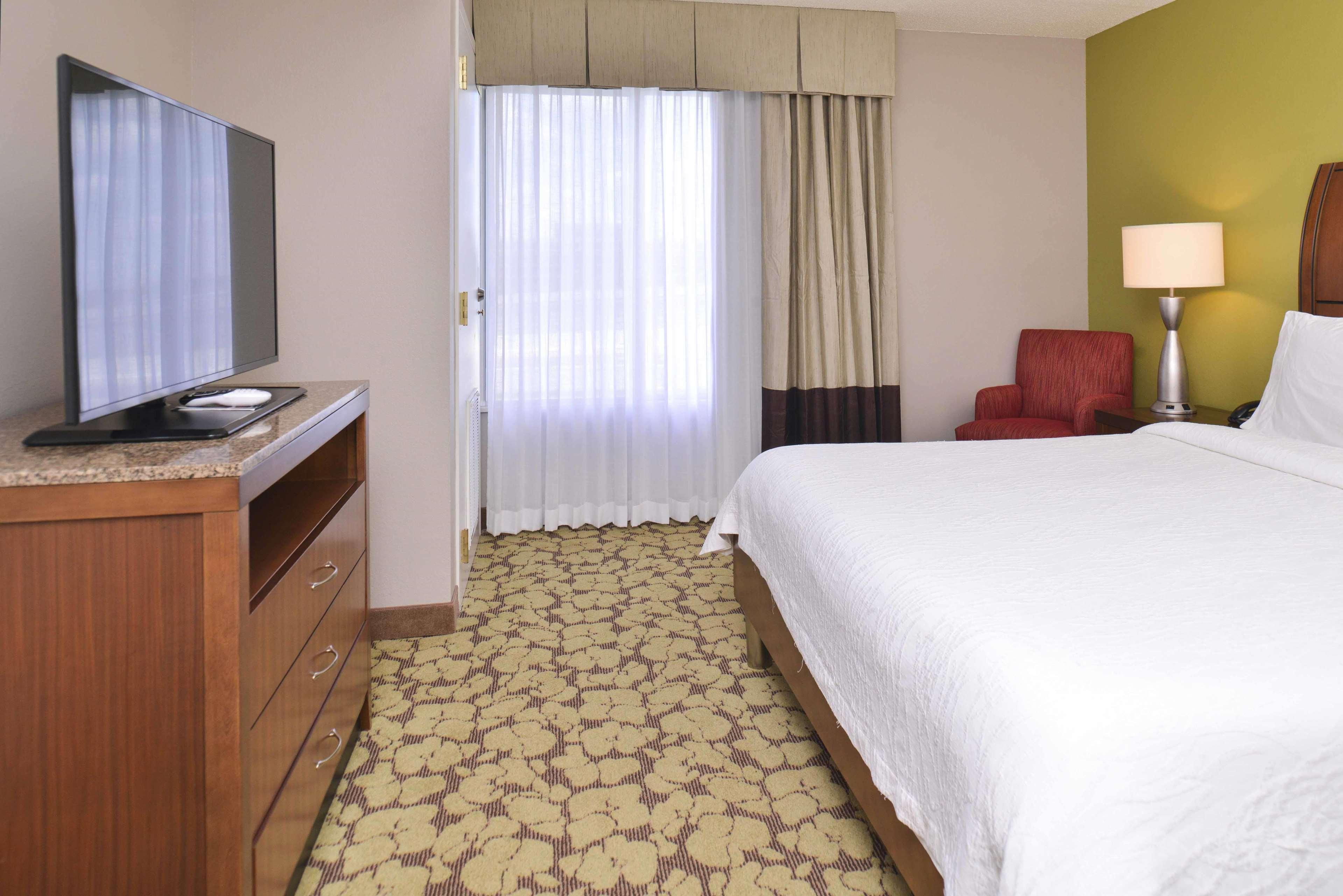 Hilton Garden Inn Indianapolis/Carmel Exterior photo