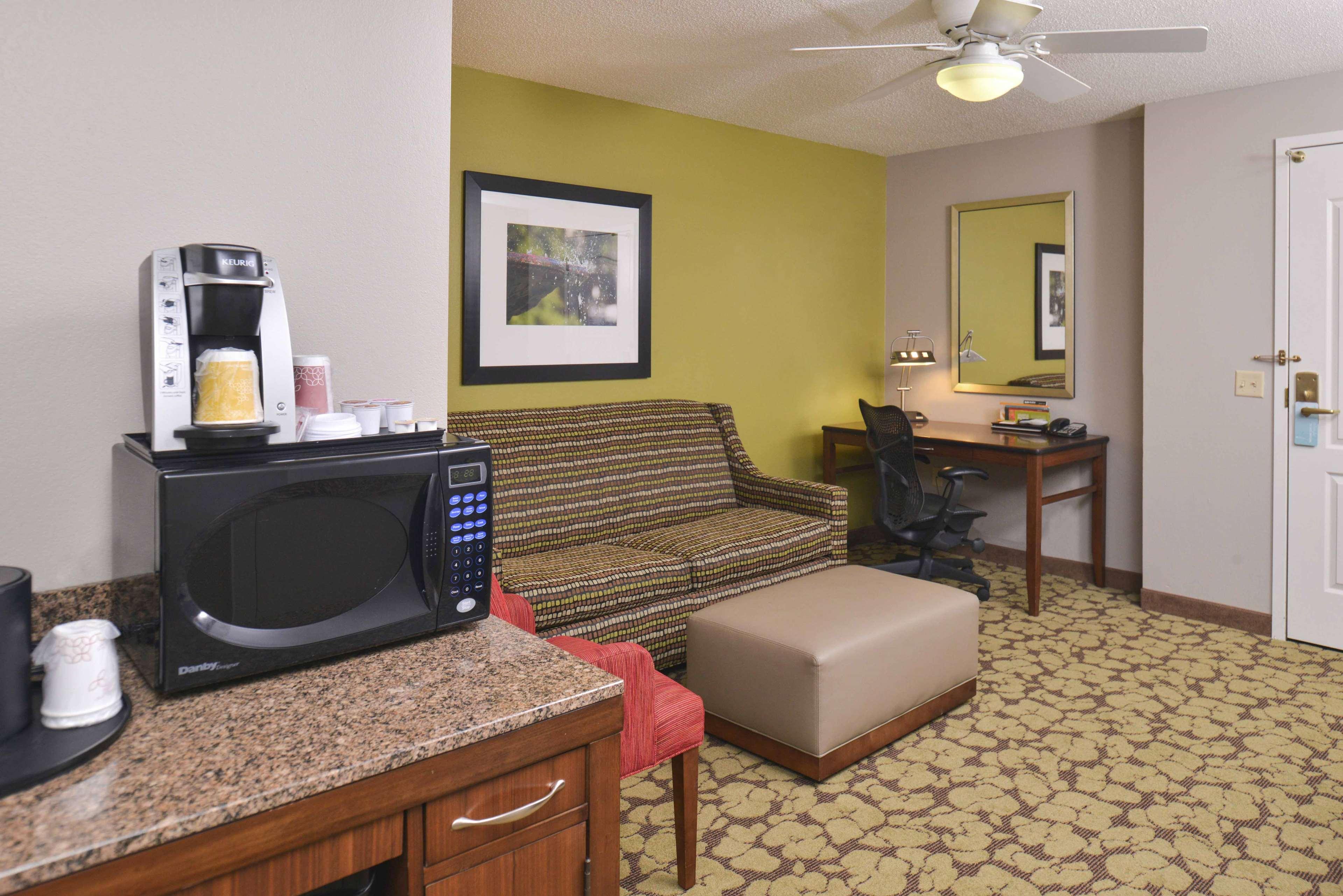 Hilton Garden Inn Indianapolis/Carmel Exterior photo