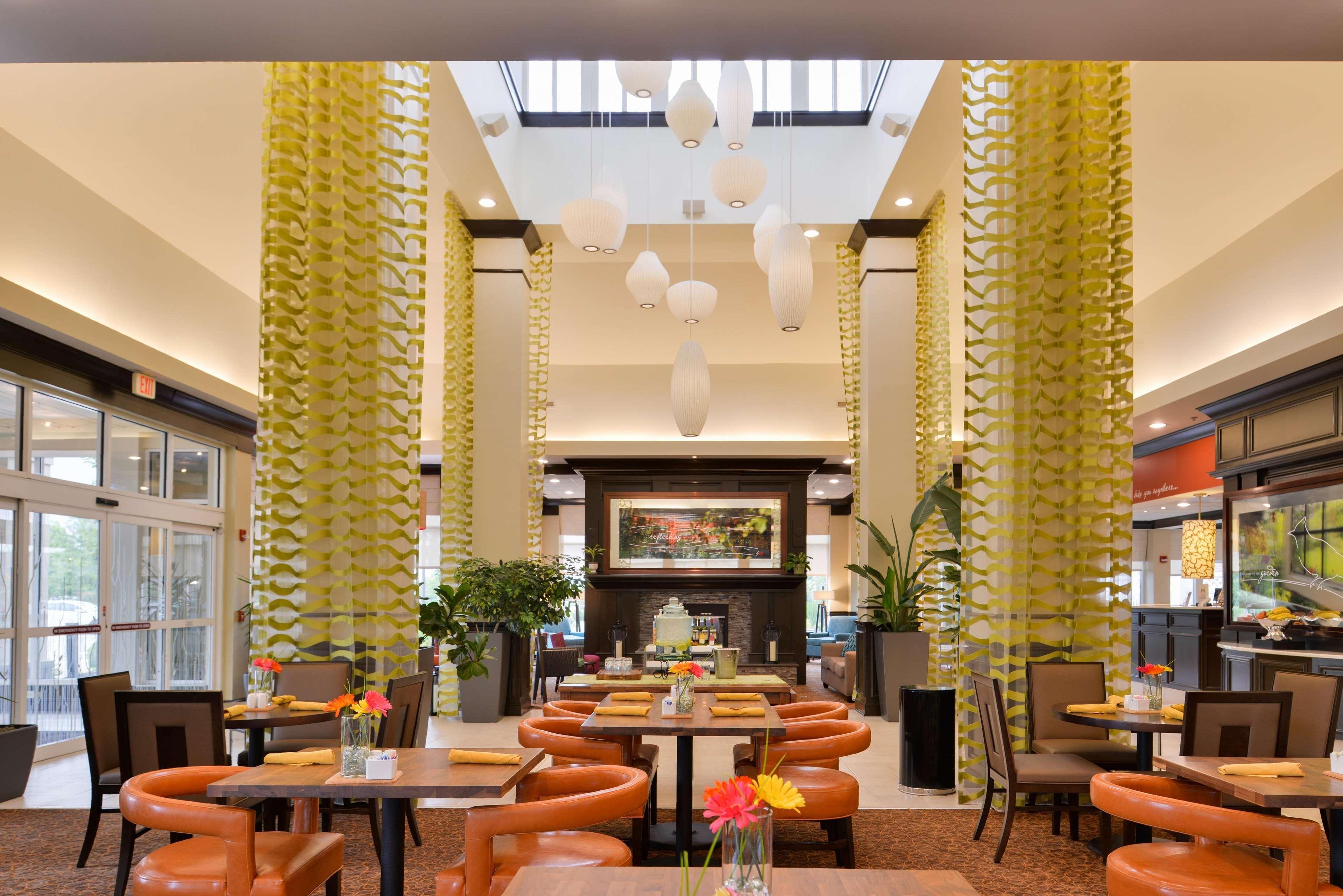 Hilton Garden Inn Indianapolis/Carmel Exterior photo