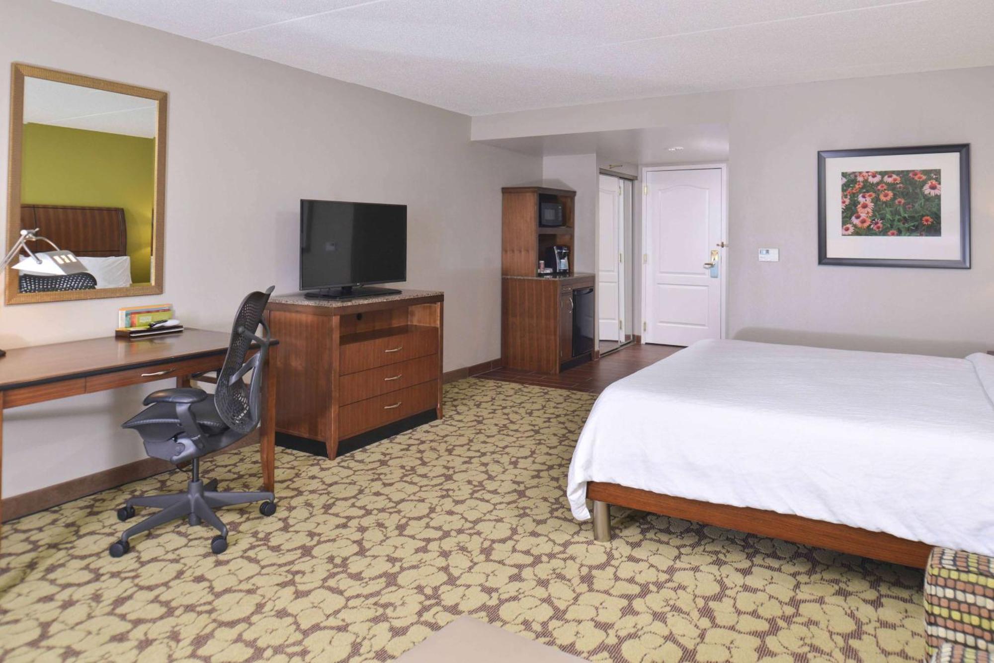 Hilton Garden Inn Indianapolis/Carmel Exterior photo