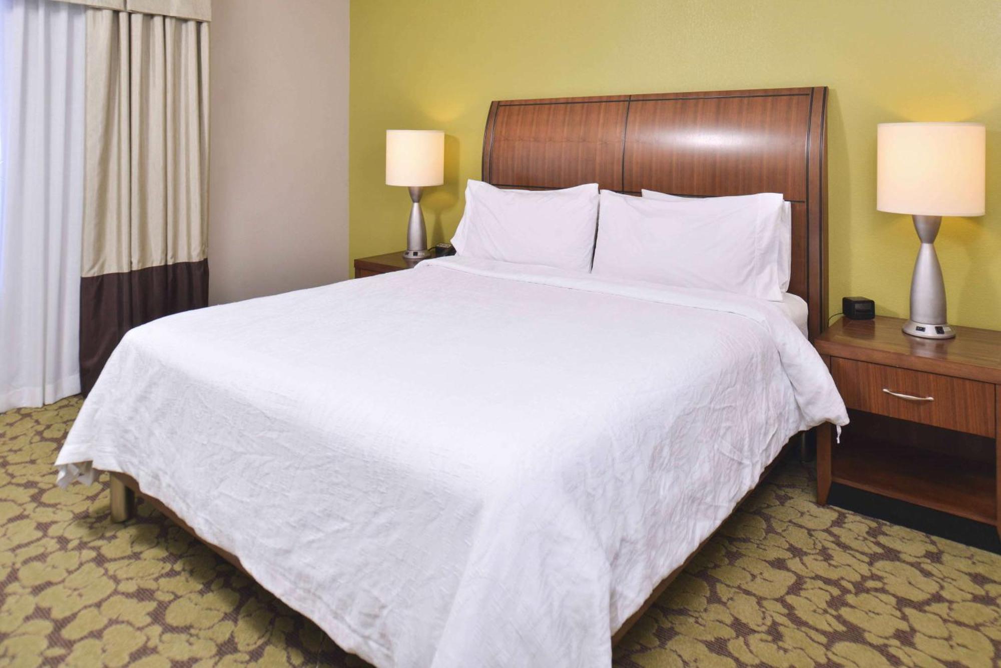 Hilton Garden Inn Indianapolis/Carmel Exterior photo