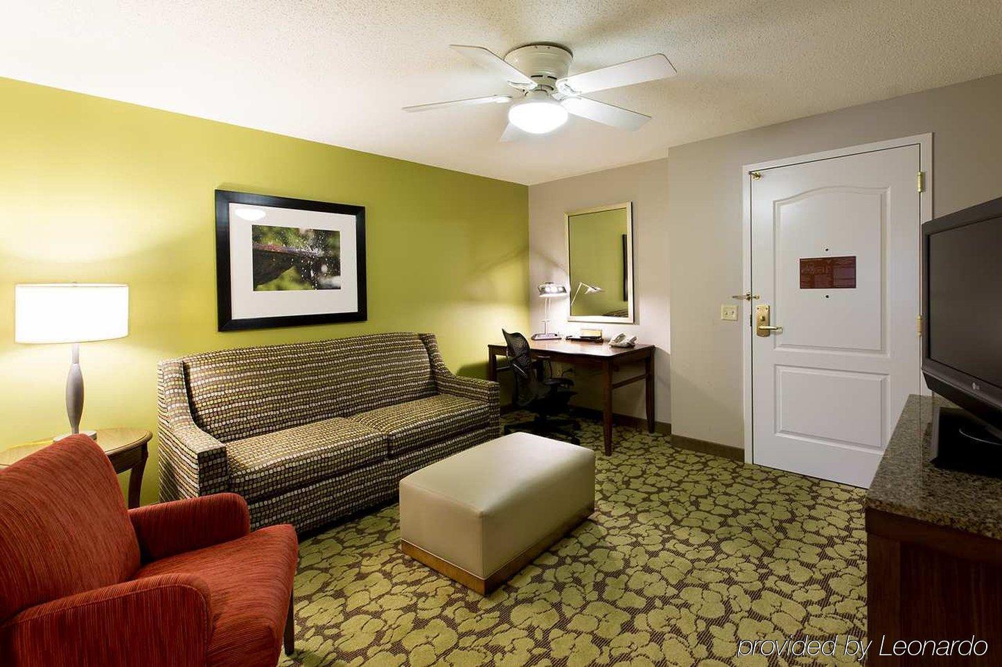 Hilton Garden Inn Indianapolis/Carmel Exterior photo